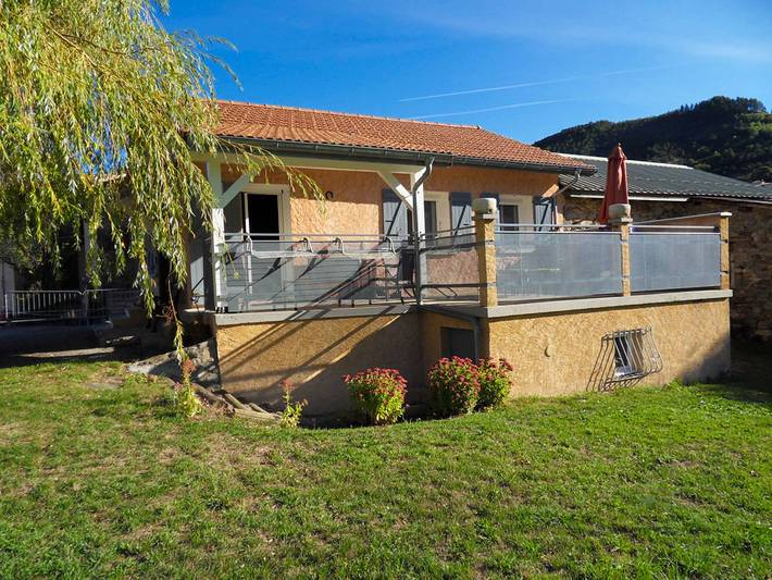 Gîte pour 4 personnes, avec Terrasse et Jardin