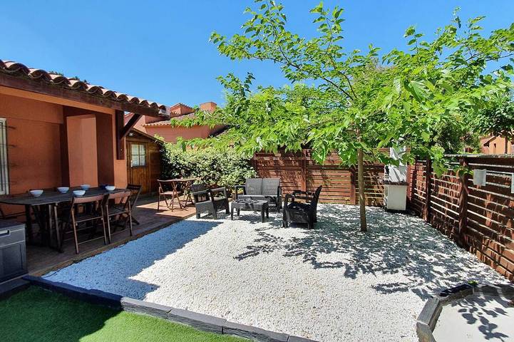 Chalet für 5 Personen, mit Pool und Garten, mit Haustier