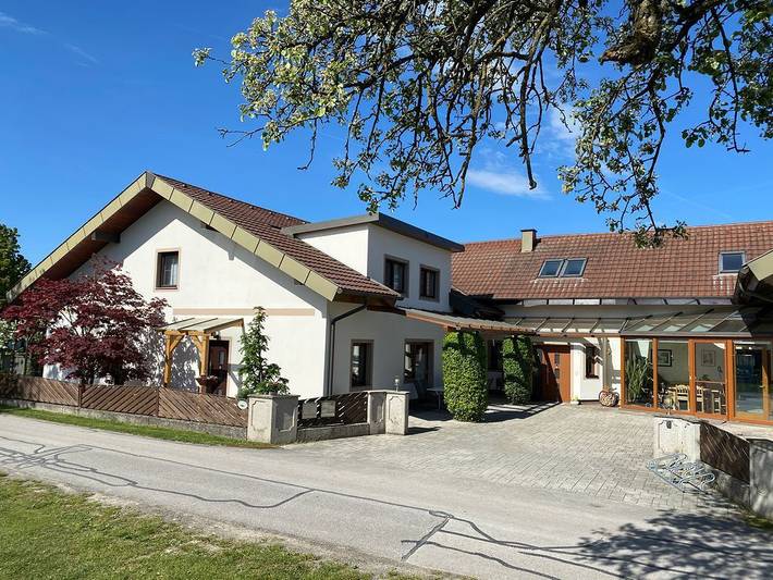 Entire apartment, Zimmer & Ferienwohnungen Leeb - Doppelzimmer in Persenbeug-Gottsdorf, Donau Niederösterreich