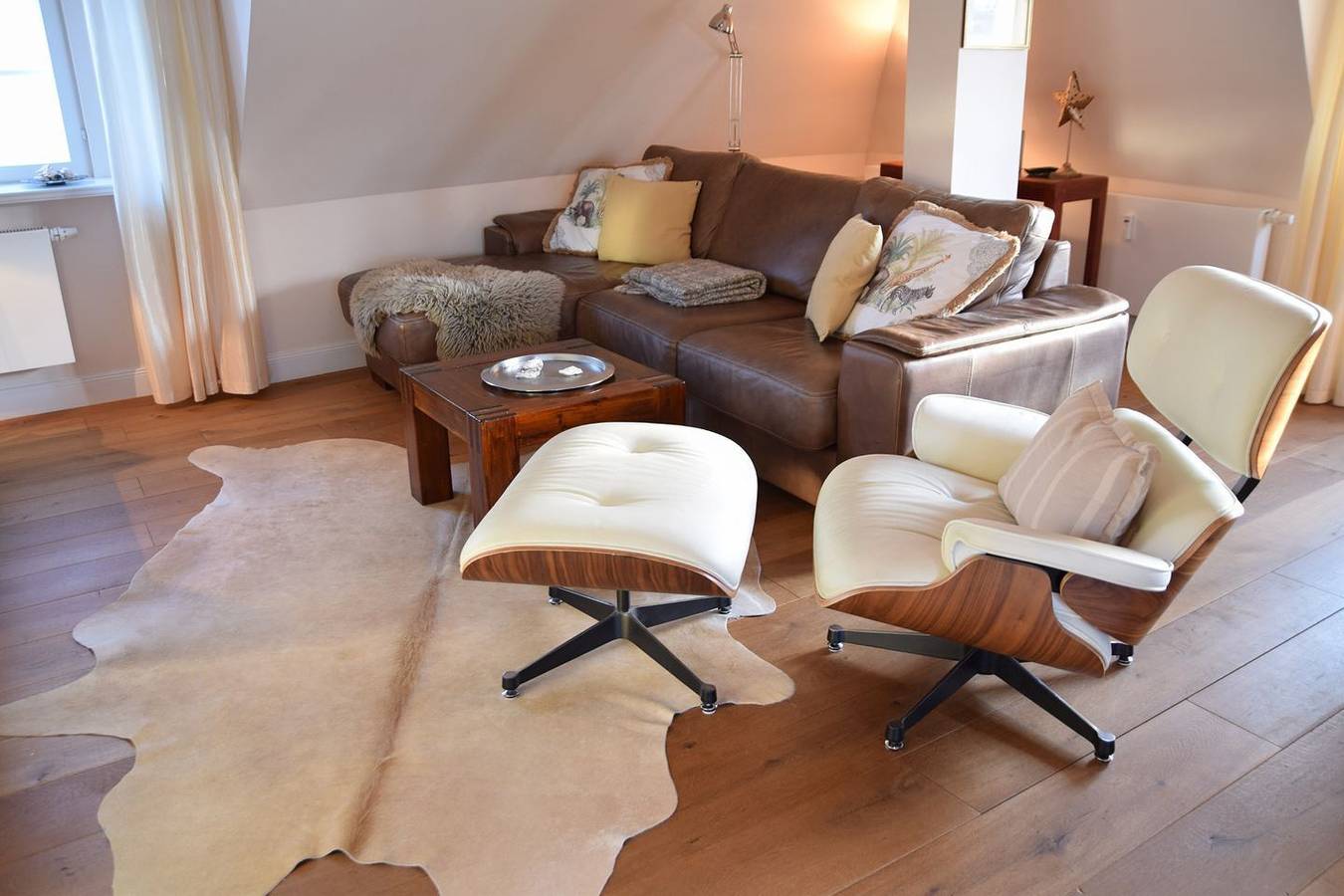 Ganze Wohnung, Modernes 3-Zimmer-Dg-Appartement mit Balkon in zentraler Lage Westerland in Westerland, Sylt (Gemeinde)