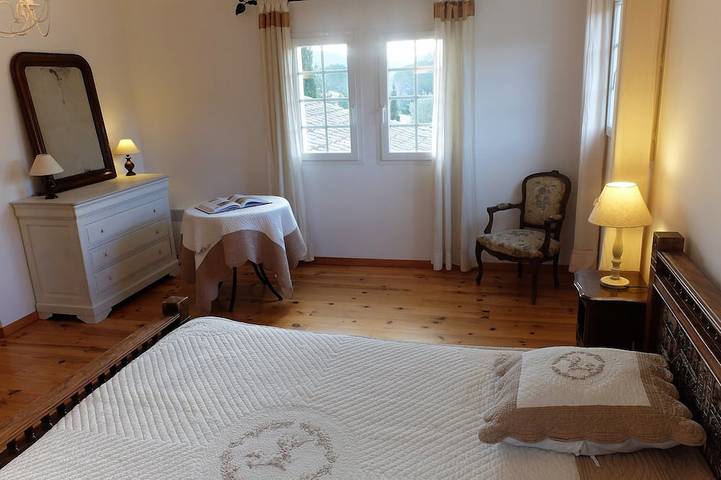 Location de vacances pour 8 personnes, avec jacuzzi et jardin à Alba-la-Romaine - 4