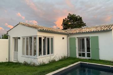 Gîte pour 2 personnes, avec jardin à Loix