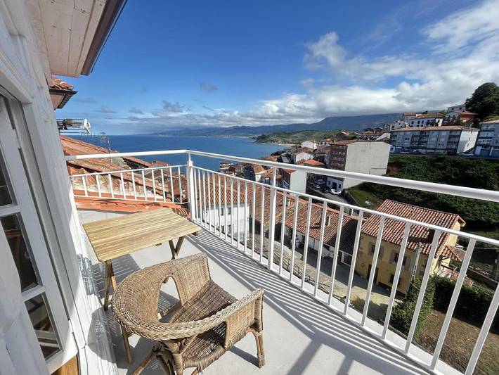 Apartamento para 2 personas, con balcón en Lastres