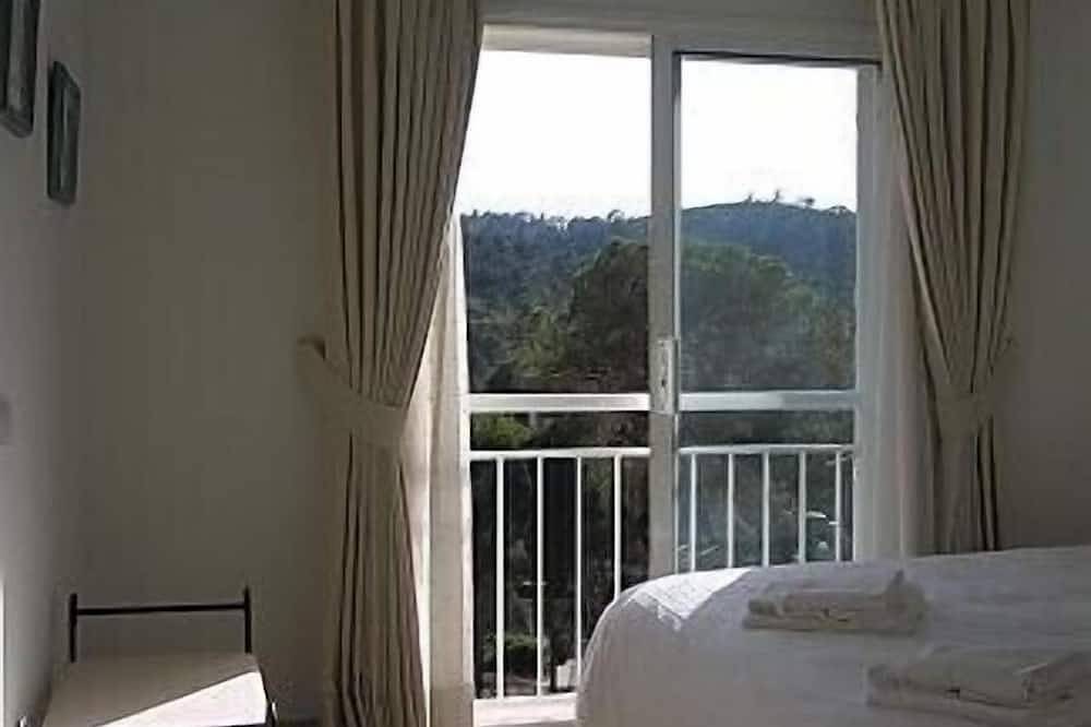 Apartamento entero, Hermoso apartamento con piscina, impresionante ubicación cerca de la playa in Cala Fornells, Calvià