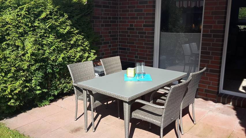 Ferienhaus für 4 Personen, mit Balkon und Terrasse sowie Garten in Carolinensiel
