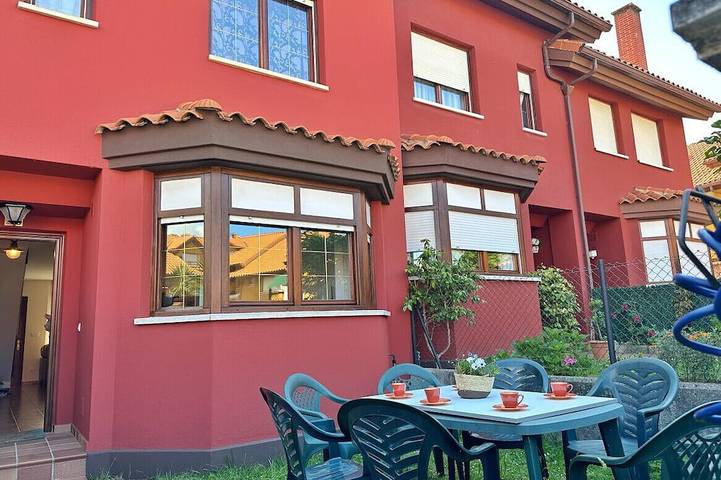 Maison de vacances pour 8 personnes, avec balcon ainsi que jardin et piscine, animaux acceptés - 1