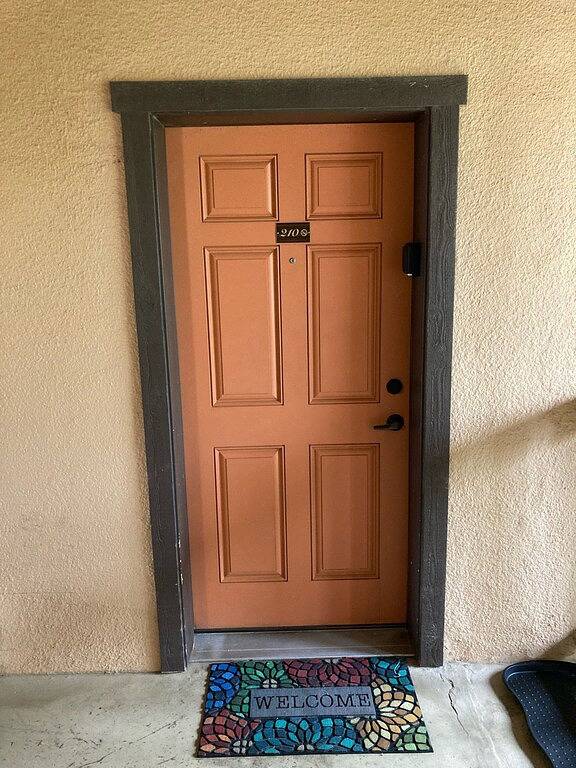 Vacation rental for 4 people, with yard and balcony as well as pool, with pets in Padre Island