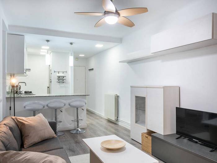 Ganze Ferienwohnung, Ferienwohnung für 4 Personen mit Balkon/Terrasse in Horta-Guinardó, Barcelona