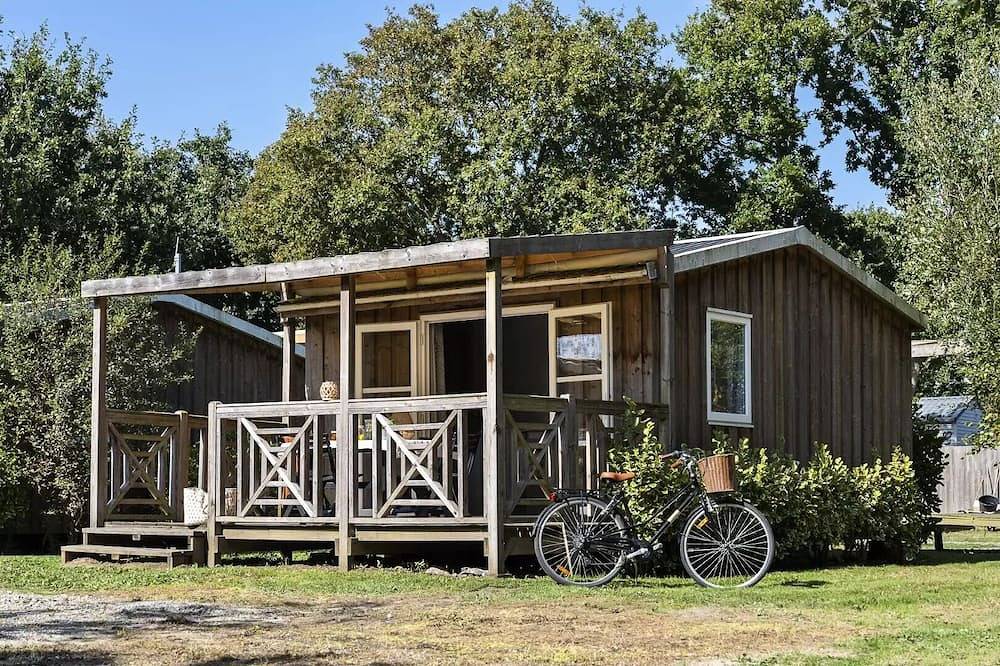 Cabane Tithome 3 Pièces 5 Personnes Sans Sanitaire in Lannion, Ceinture Dorée