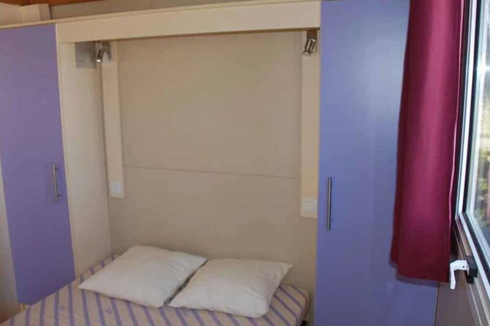 Mobil home confortable avec terrasse - 2 pers. in Rocamadour, Quercy