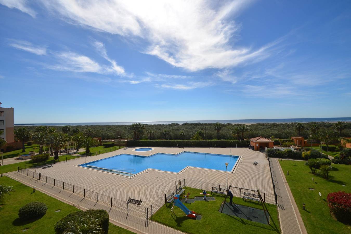 Apartamento inteiro, Apartamento de férias para 5 pessoas com piscina in Isla Canela, Ayamonte