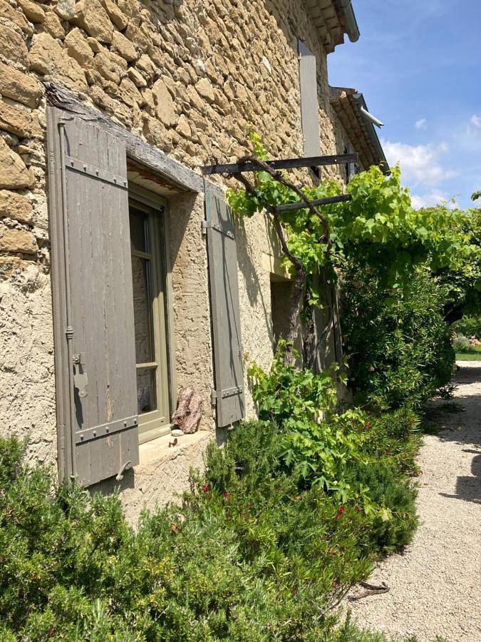 Location de vacances pour 2 personnes, avec jardin ainsi que vue et piscine à Mollans-sur-Ouvèze - 3