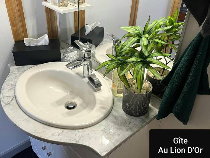 Gîte pour 2 personnes, avec vue dans Les Roches-l'Évêque - 2