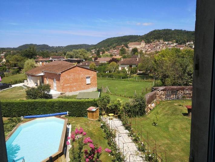 Chambre d’hôte pour 2 personnes, avec Terrasse et Jardin ainsi que Piscine et Vue