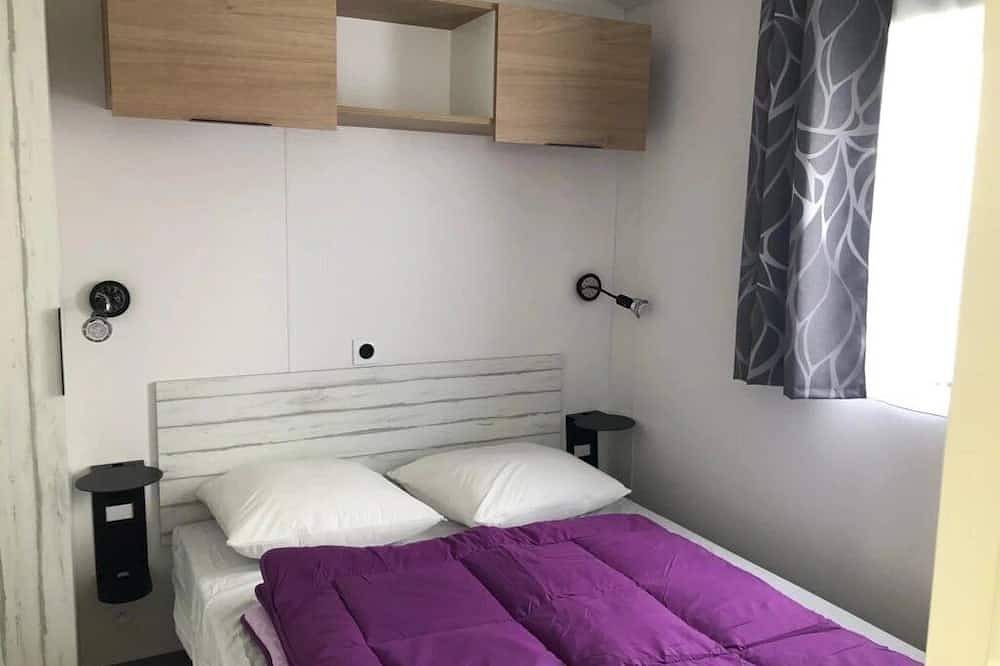 Zecamping 3* 1km plage piscine chauffée pataugeoire tente Tv 20m2 in Saint-Georges-de-Didonne, Côte de Beauté