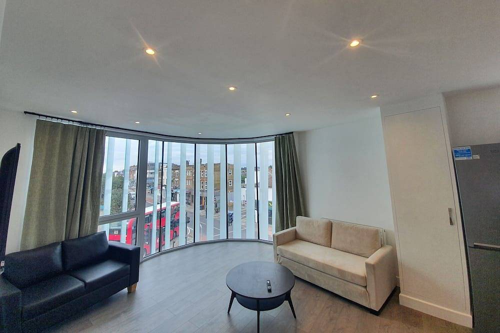 Apartment for 4 People in Kingston upon Thames, London