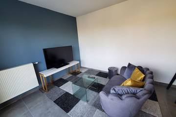 Gîte pour 2 personnes, avec balcon ainsi que piscine et jacuzzi à Eysines