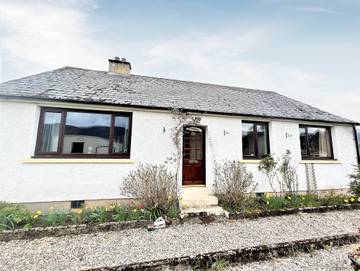 Log Cabin for 6 People in Fort Augustus, Loch Ness, Photo 1