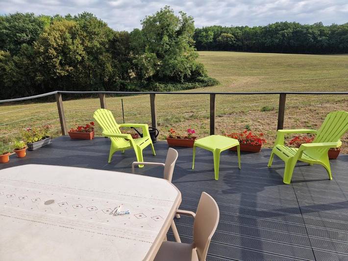 Location de vacances pour 6 personnes, avec vue et jardin à Puymoyen - 3