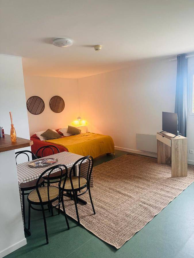 Appartement entier, Studio les Écuries de la forêt 2 in Bray-en-Val, Vallée de la Loire