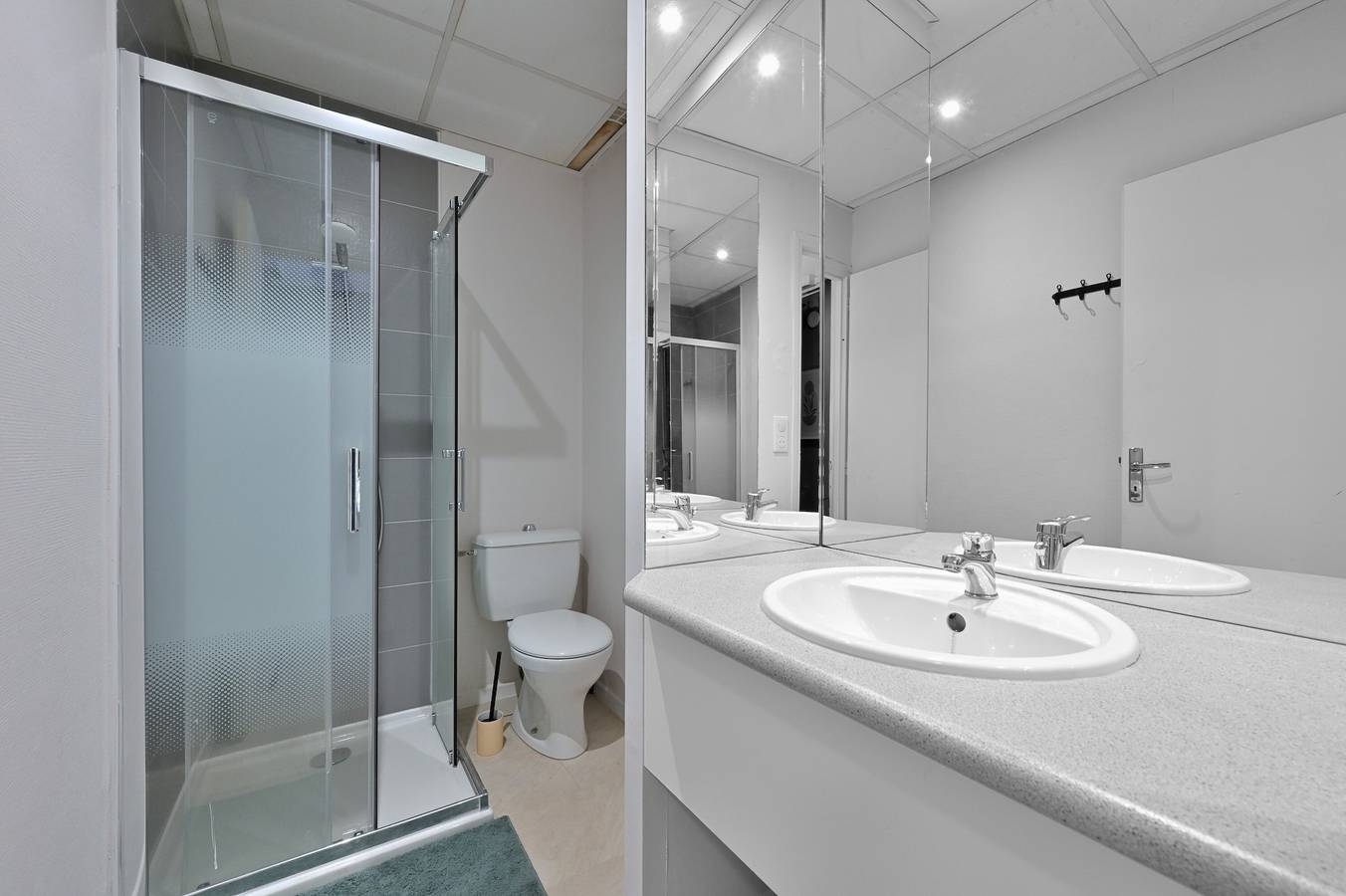 Habitación 'Chambre 7' con terraza compartida, Wi-Fi y aire acondicionado in Salies-du-Salat, Alto Garona