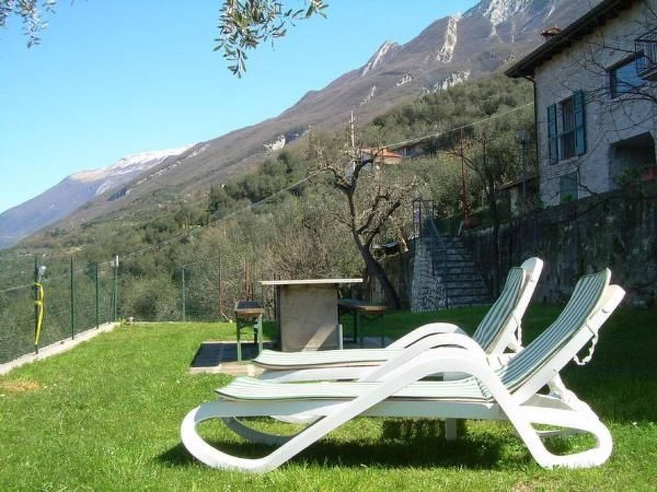 Apartamento entero, Apartamento Mountain View en Brenzone sul Garda in Brenzone, Montañas Garda