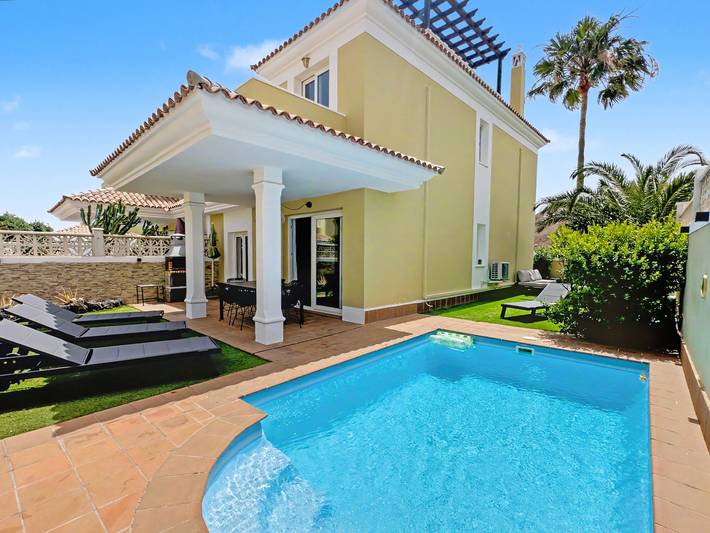 Villa für 6 Personen, mit Garten