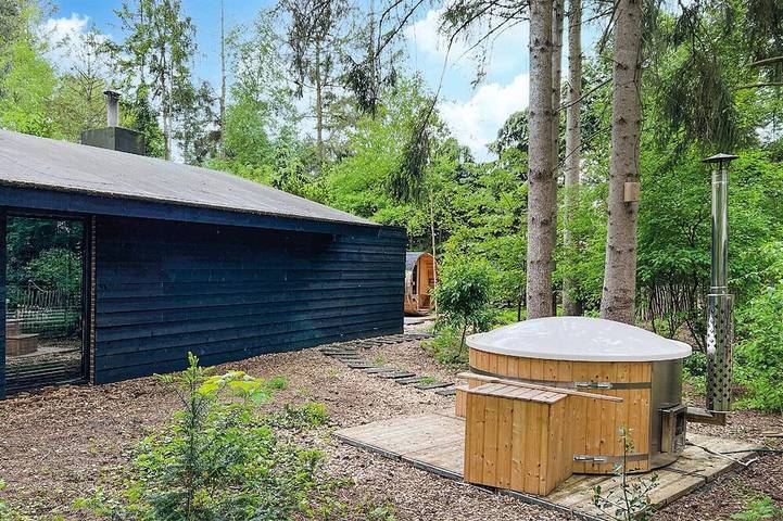 Ferienhaus für 4 Personen, mit Sauna und Garten sowie Whirlpool