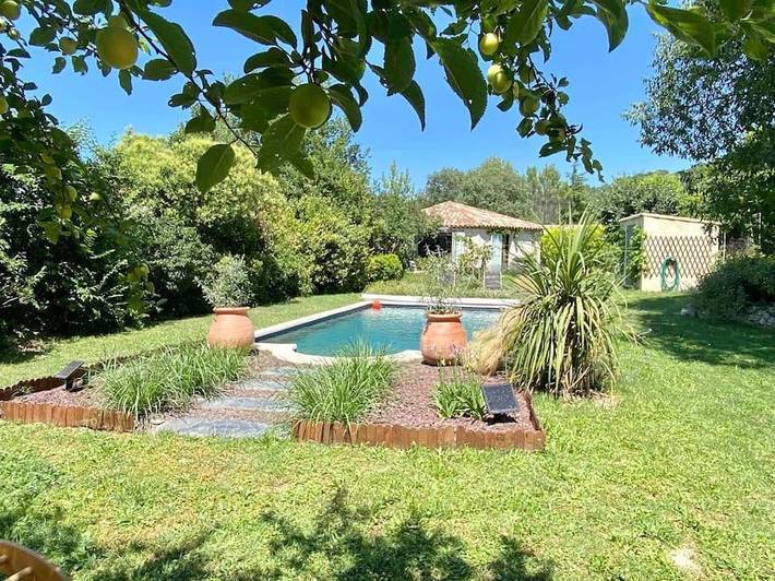 Location de vacances pour 4 personnes, avec jardin et piscine à Le Puy-Sainte-Réparade - 2
