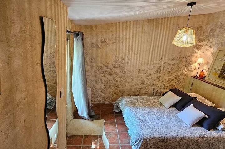 Gîte pour 4 personnes, avec terrasse et jardin, animaux acceptés à Auriol - 2