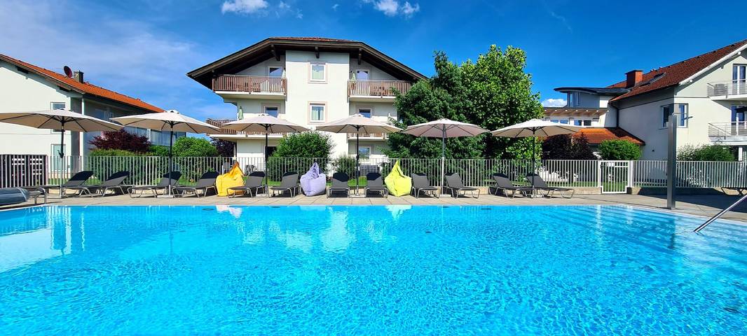 Ferienwohnung für 4 Personen, mit Balkon und Terrasse sowie Garten und Ausblick am Klopeiner See