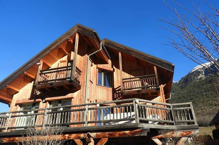 Chalet für 14 Personen, mit Balkon - 1