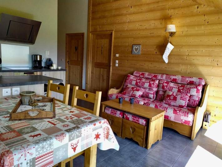 Gîte pour 6 personnes, avec jacuzzi et jardin, adapté aux familles à Taninges - 4