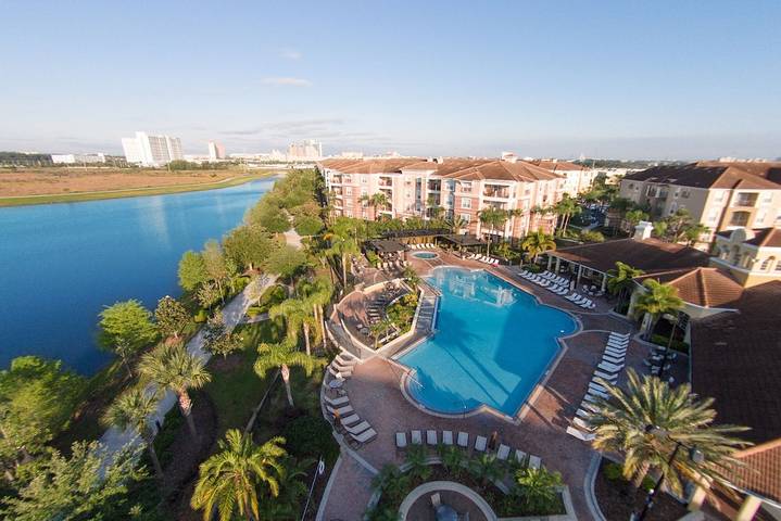 Vacation apartment for 4 people, with hot tub and pool in Central Florida