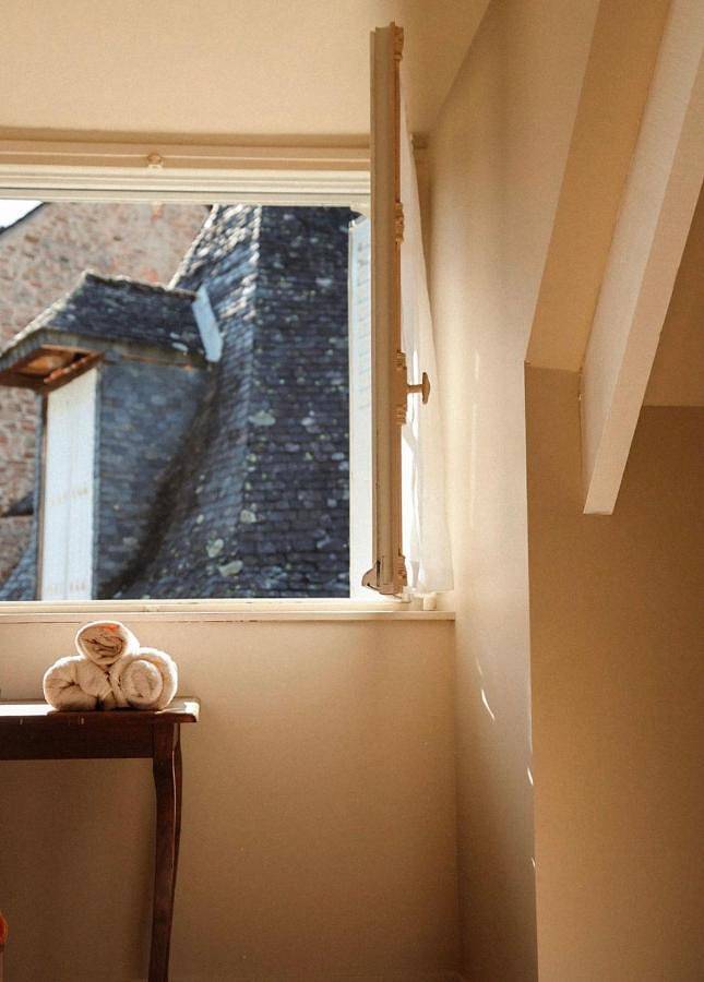 Hôtel pour 2 personnes, avec jardin ainsi que vue et terrasse à Aubazines - 2