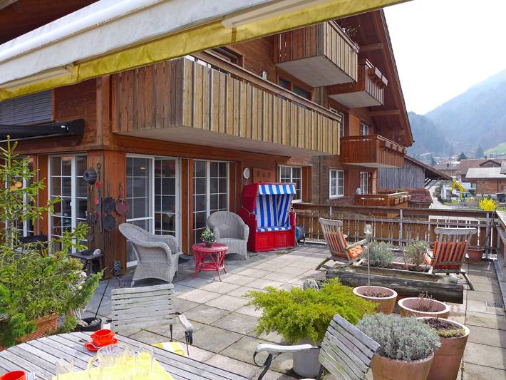 Vakantiewoning voor 4 personen, with Balkon and Terras as well as Uitzicht aan het Meer van Thun
