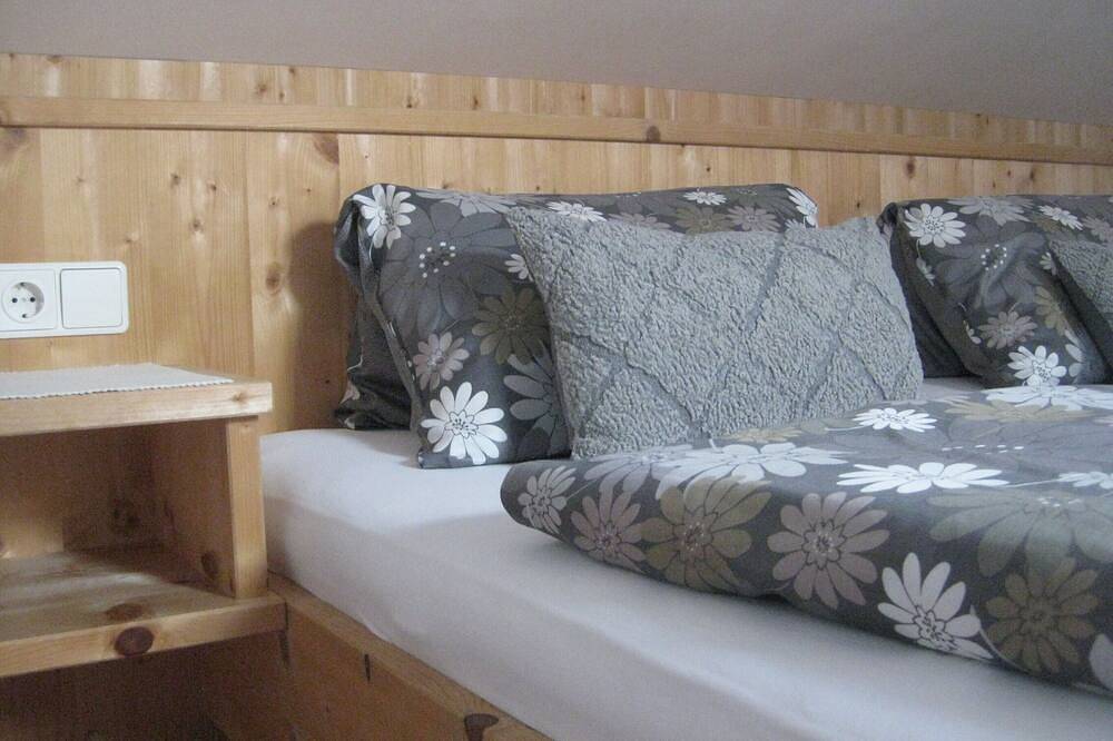 Ganze Wohnung, Apart Kopp - 1 Fewo 2 - 4 Pers.- Kinderfreundlich - Zentrumsnähe - Garten in Tuxer Alpen, Ried im Zillertal