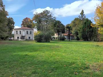 Gîte pour 6 personnes, avec terrasse à Le Pian-Médoc