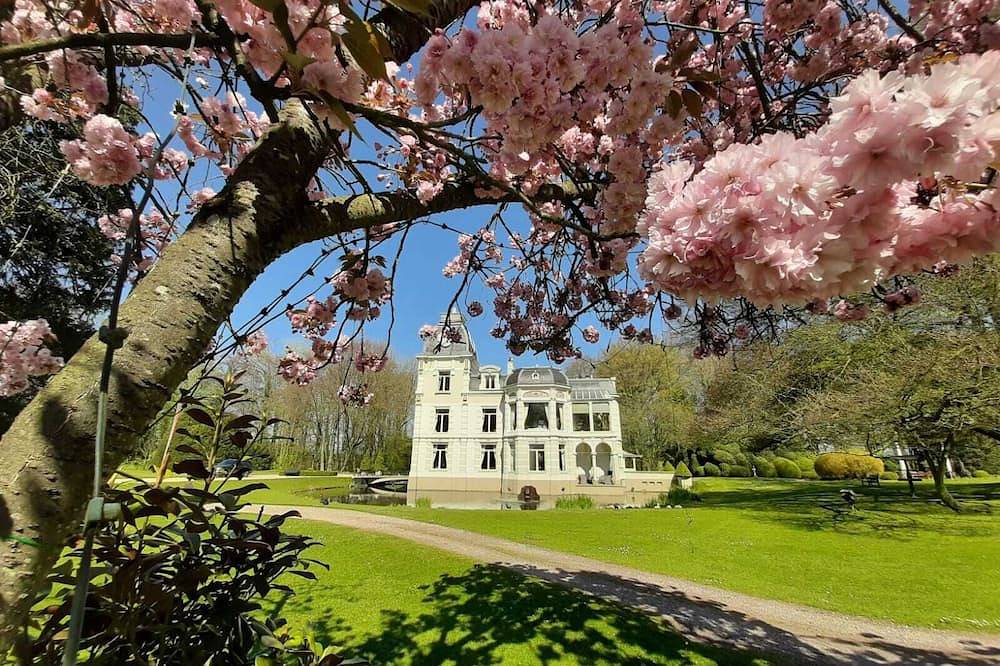 B&B and Spa Estate Matanze, terrace room in IJssel
