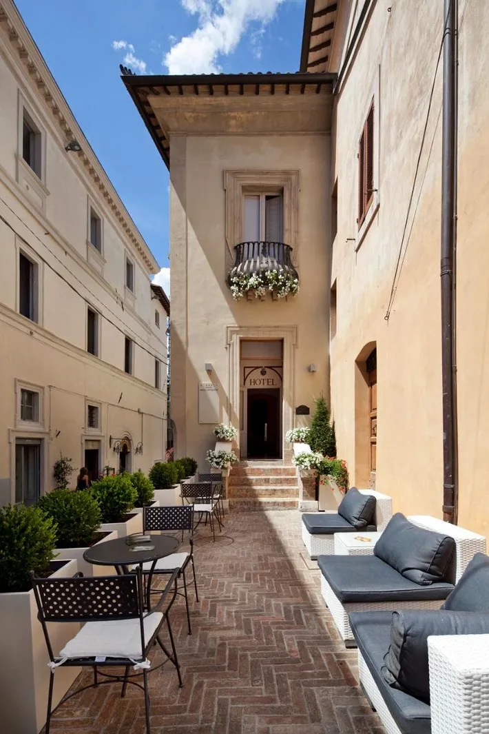 Hôtel pour 2 personnes, avec jacuzzi ainsi que jardin et terrasse - 1