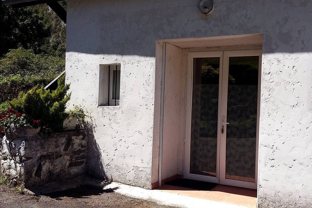 Chambre d'hôte pour  2 ou 3 personnes in Accous, Béarn
