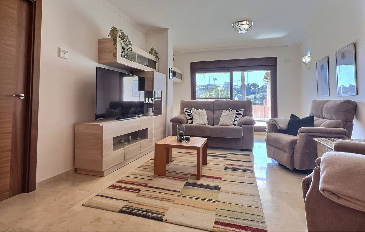 Ganze Wohnung, Ferienwohnung für 8 Personen mit Garten in Casares del Sol, Casares