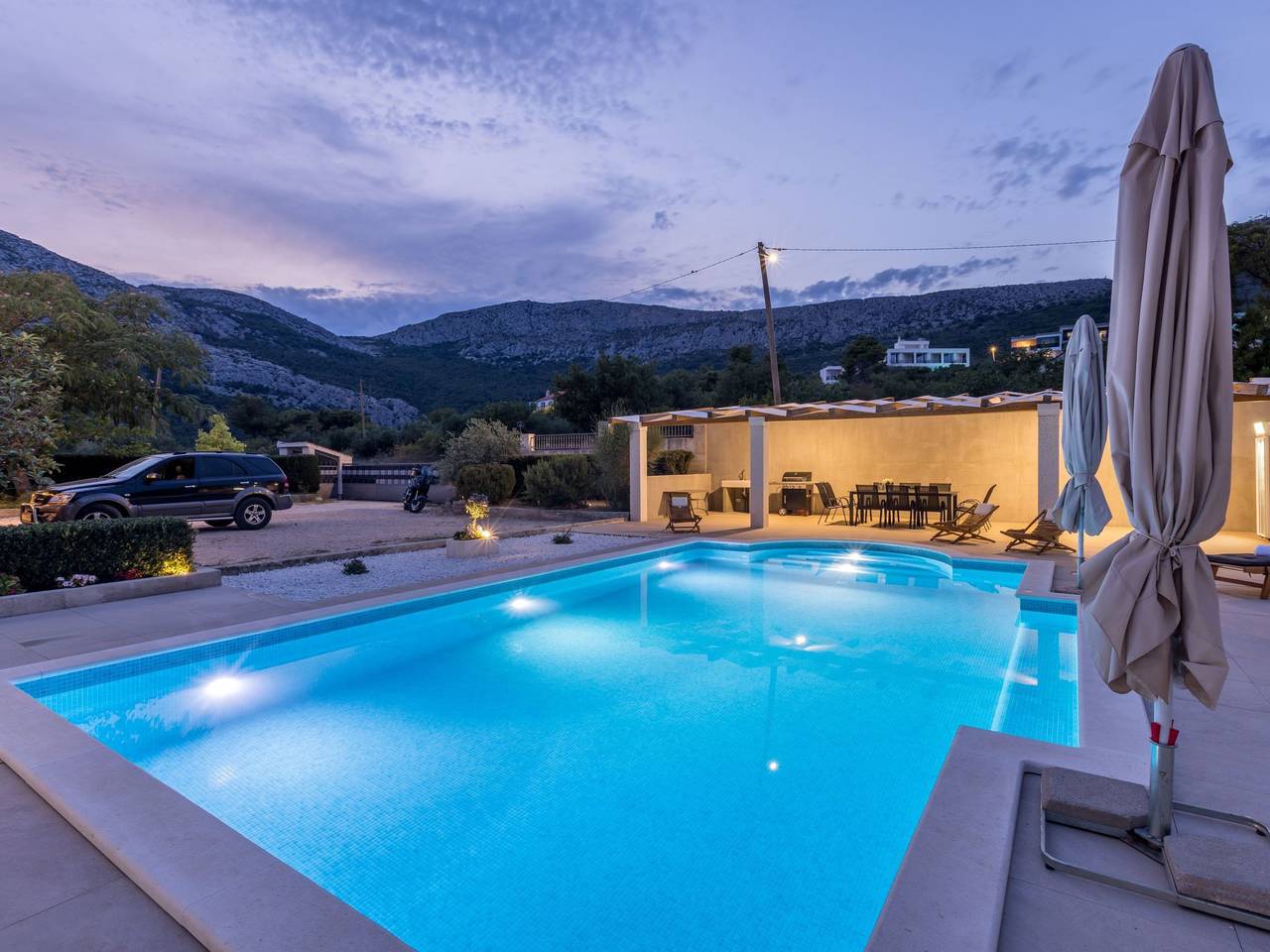 Villa Melki mit großem Privatpool in Klis, Split-Dalmatia