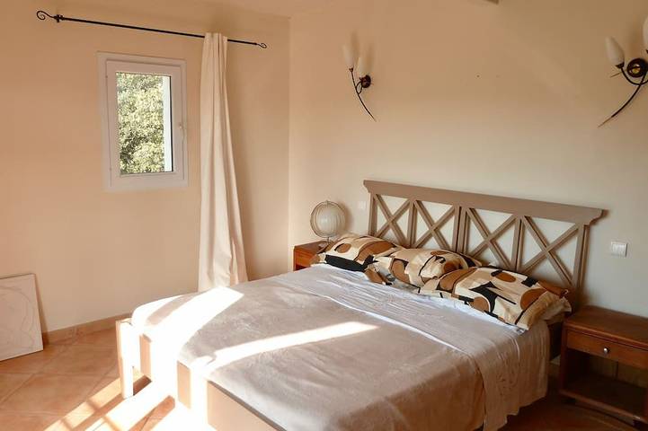 Location de vacances pour 10 personnes, avec jardin et terrasse à Vacquières - 3