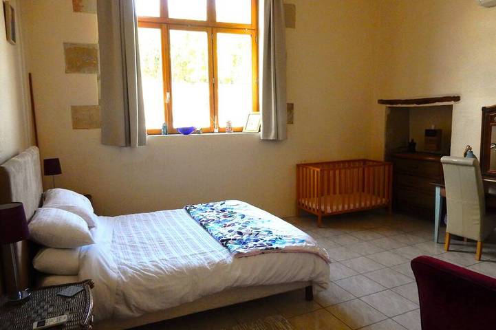 Gîte pour 6 personnes, avec jardin, animaux acceptés à Berrie - 2
