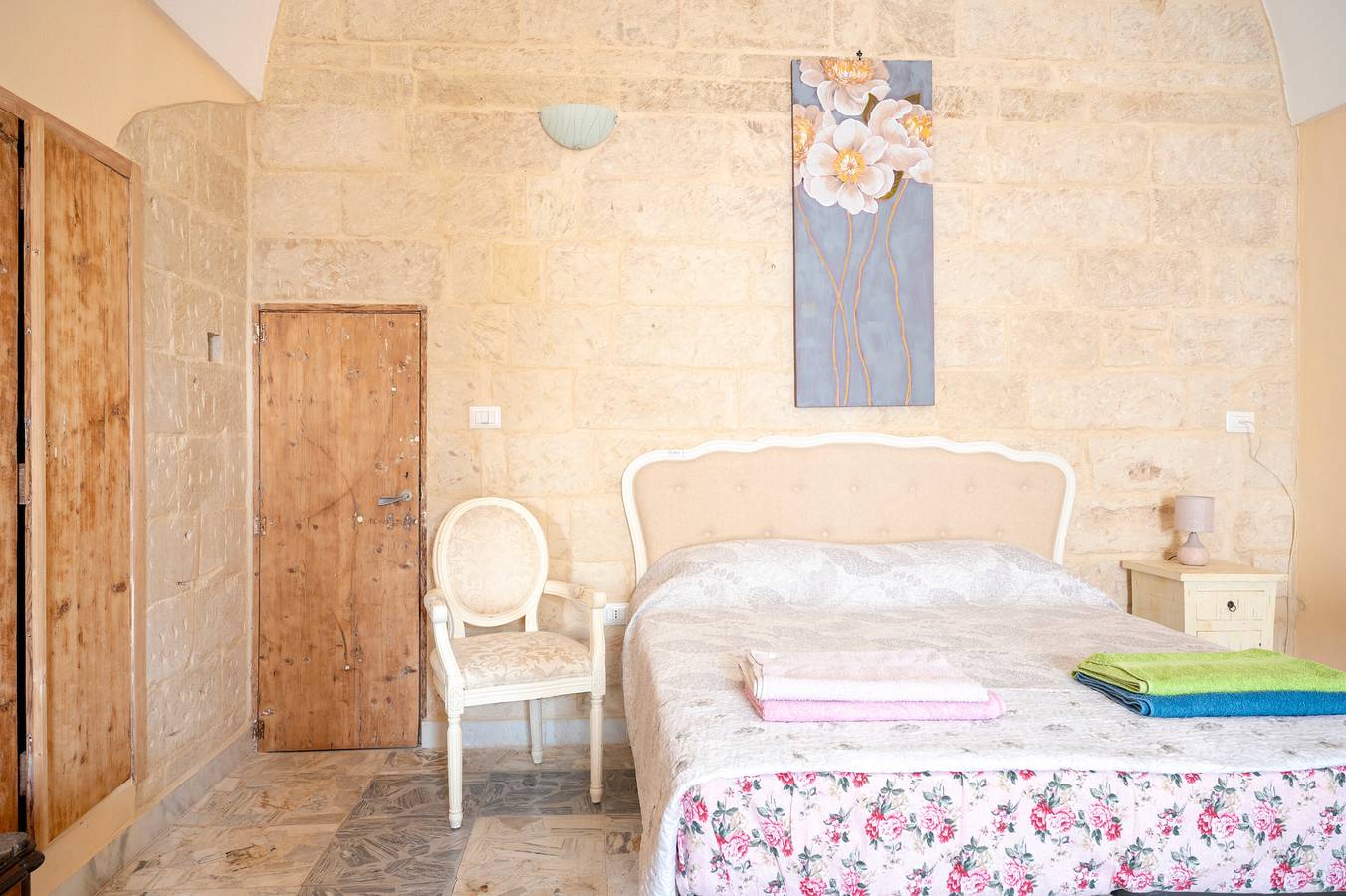 Room 'Costantini - Rosa' with Shared Terrace, Wi-Fi and Air Conditioning in San Donato di Lecce, Lecce-provinsen