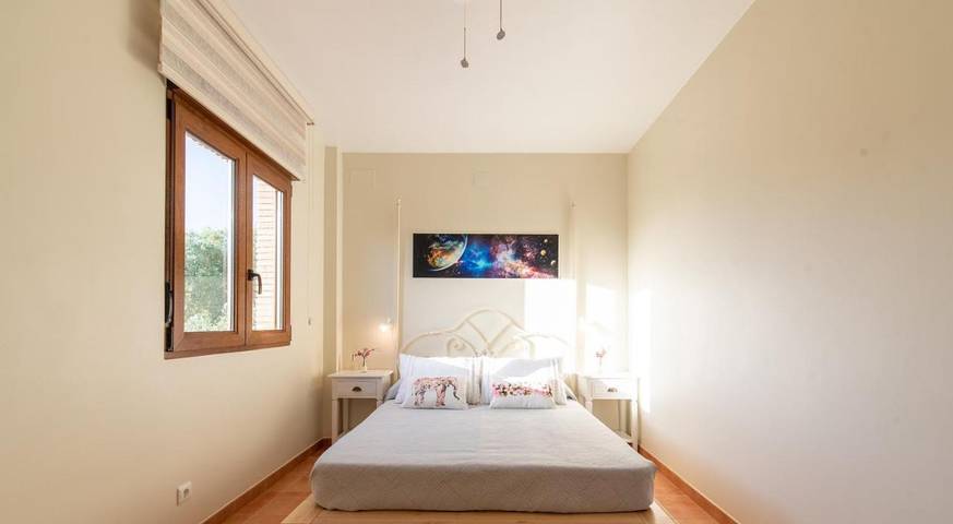 Casa rural para 8 personas, con Balcón y Terraza además de Jardín y Piscina en Dúrcal - 4
