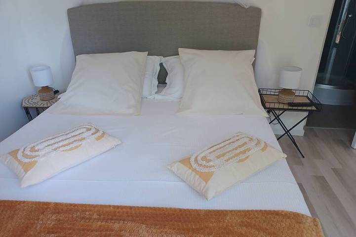 Gîte pour 4 personnes à Port-des-Barques - 2