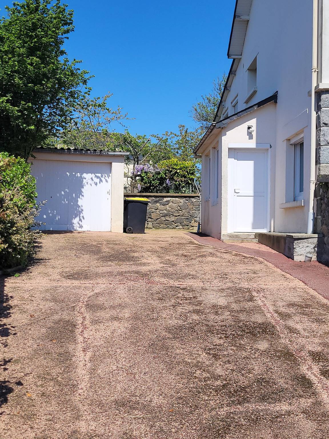 Appartement entier, Appartement « Les Landes » avec terrasse partagée, jardin partagé et Wi-Fi in Saint-Quay-Portrieux, Côte de Goëlo