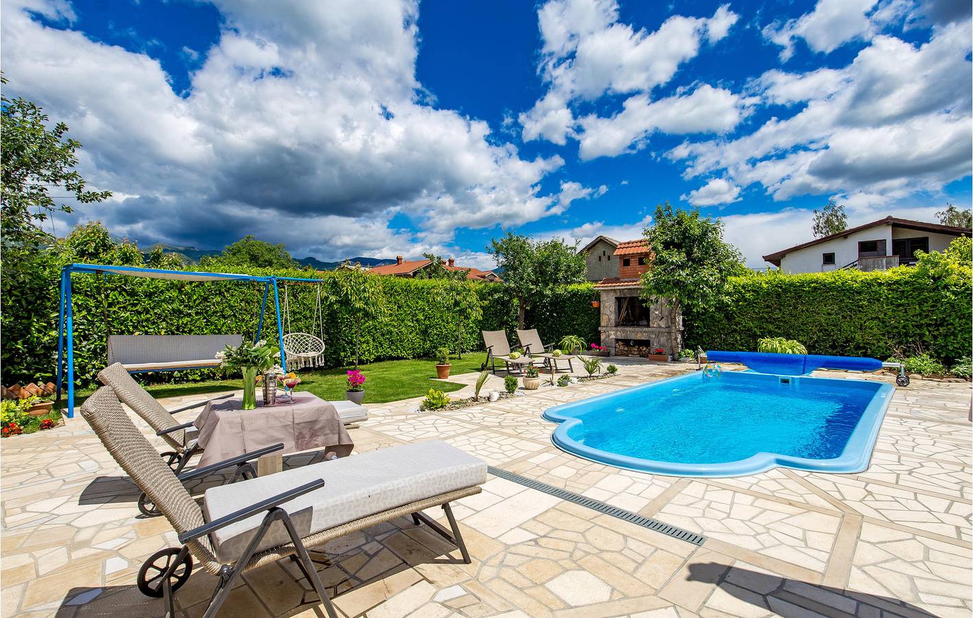 Ganze Ferienwohnung, Gemütliche Ferienwohnung mit Pool, Terrasse und WLAN, 200 m vom Fluss entfernt in Primorje-Gorski Kotar